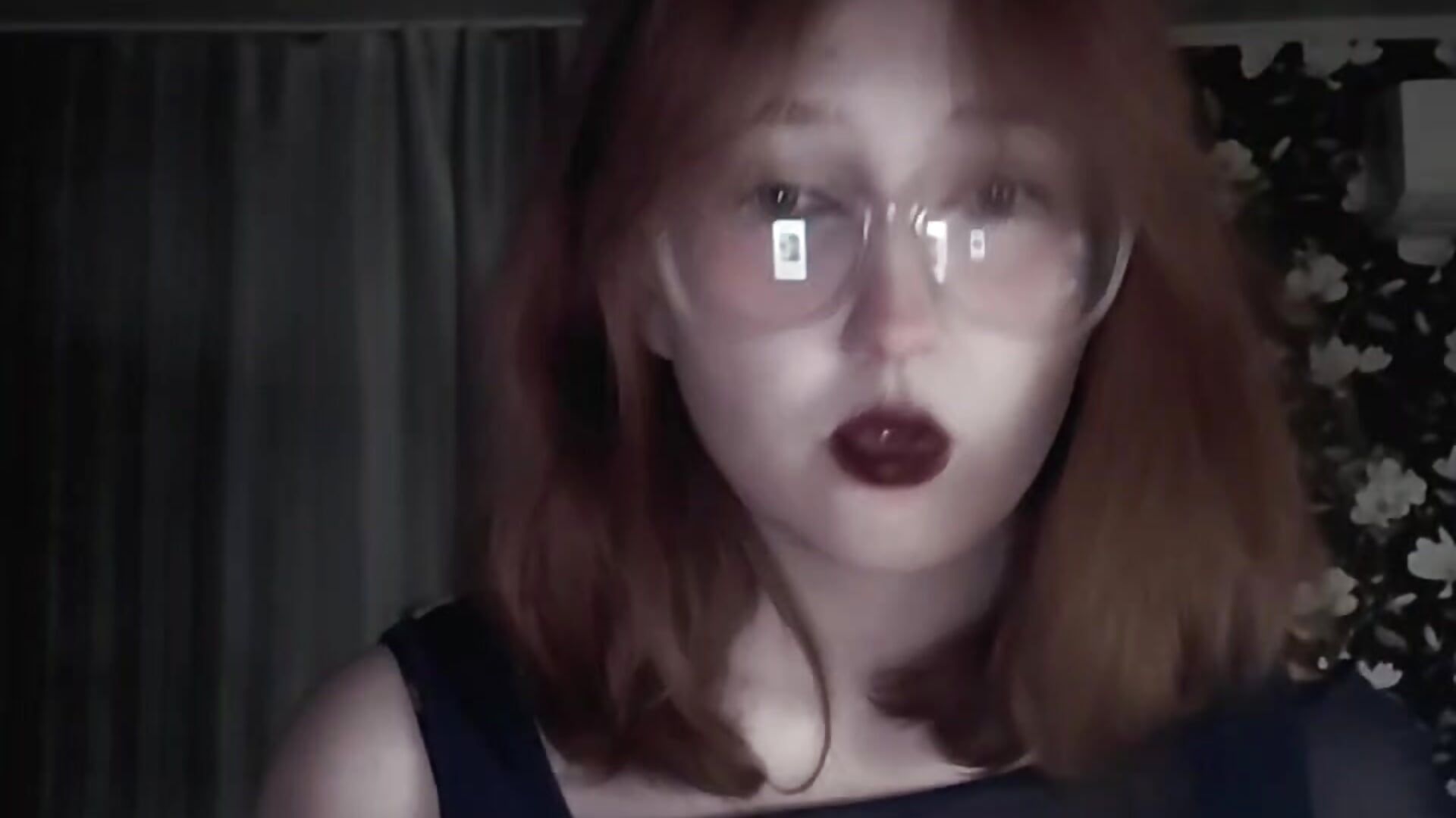Hello 🖤– VelouraMuse XXX-videója