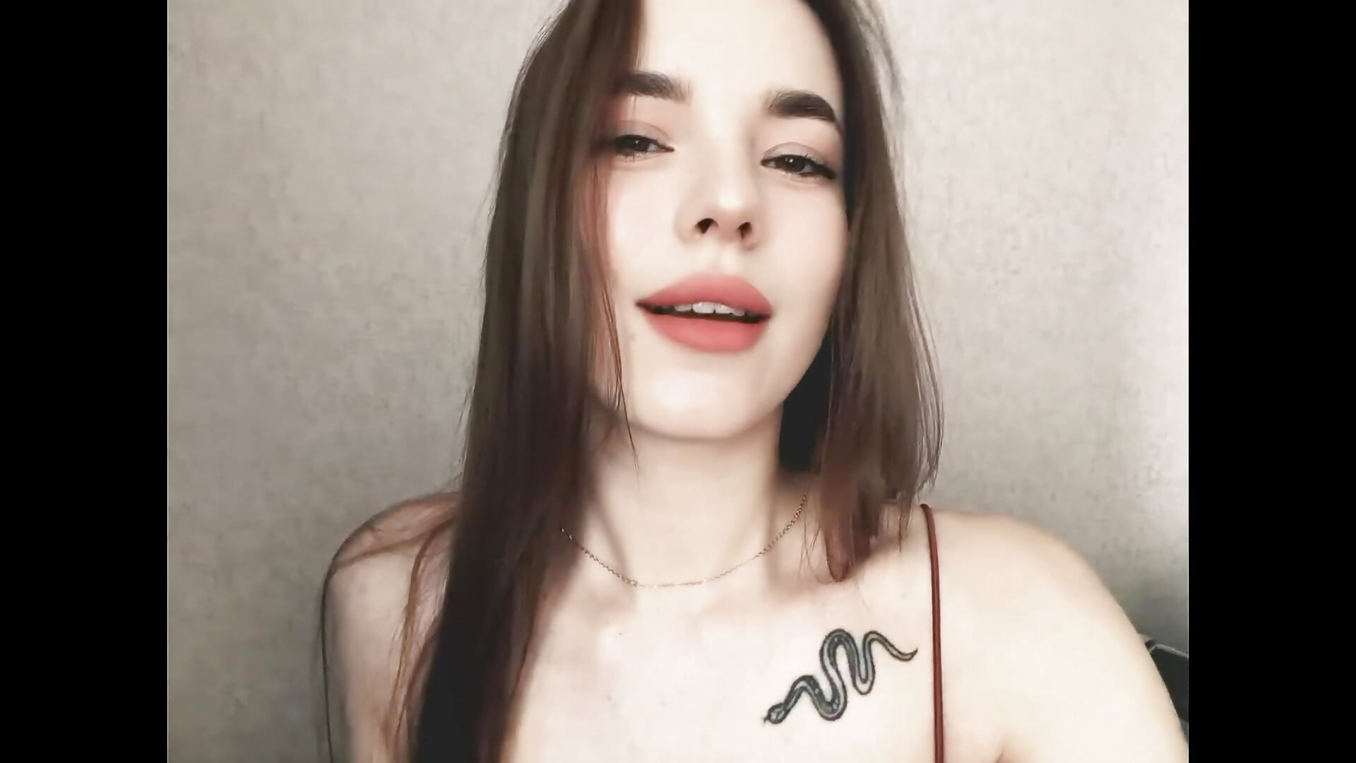 💫 Chasing Shadows - Vídeo de RainaAlviso, modelo de vídeos