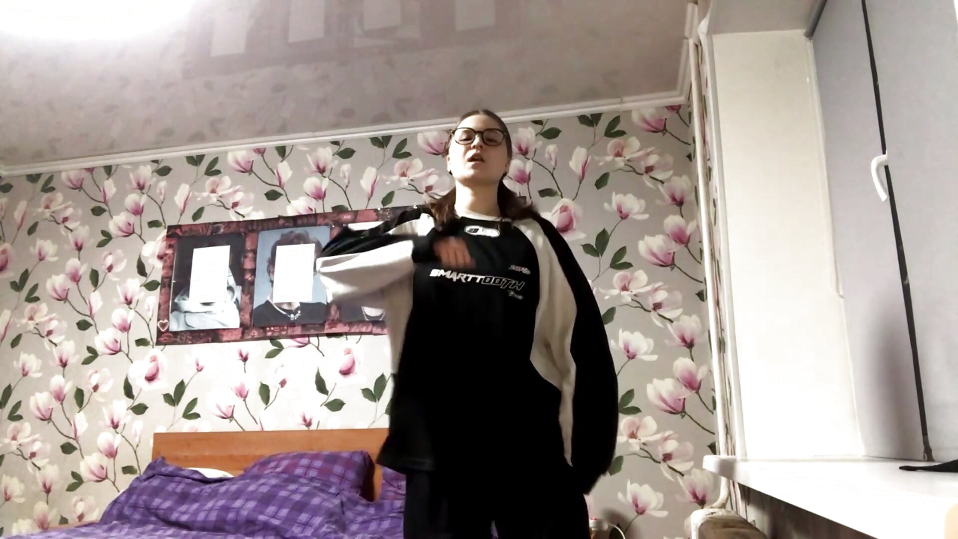 Late night - video oleh ElodiaHitzeman