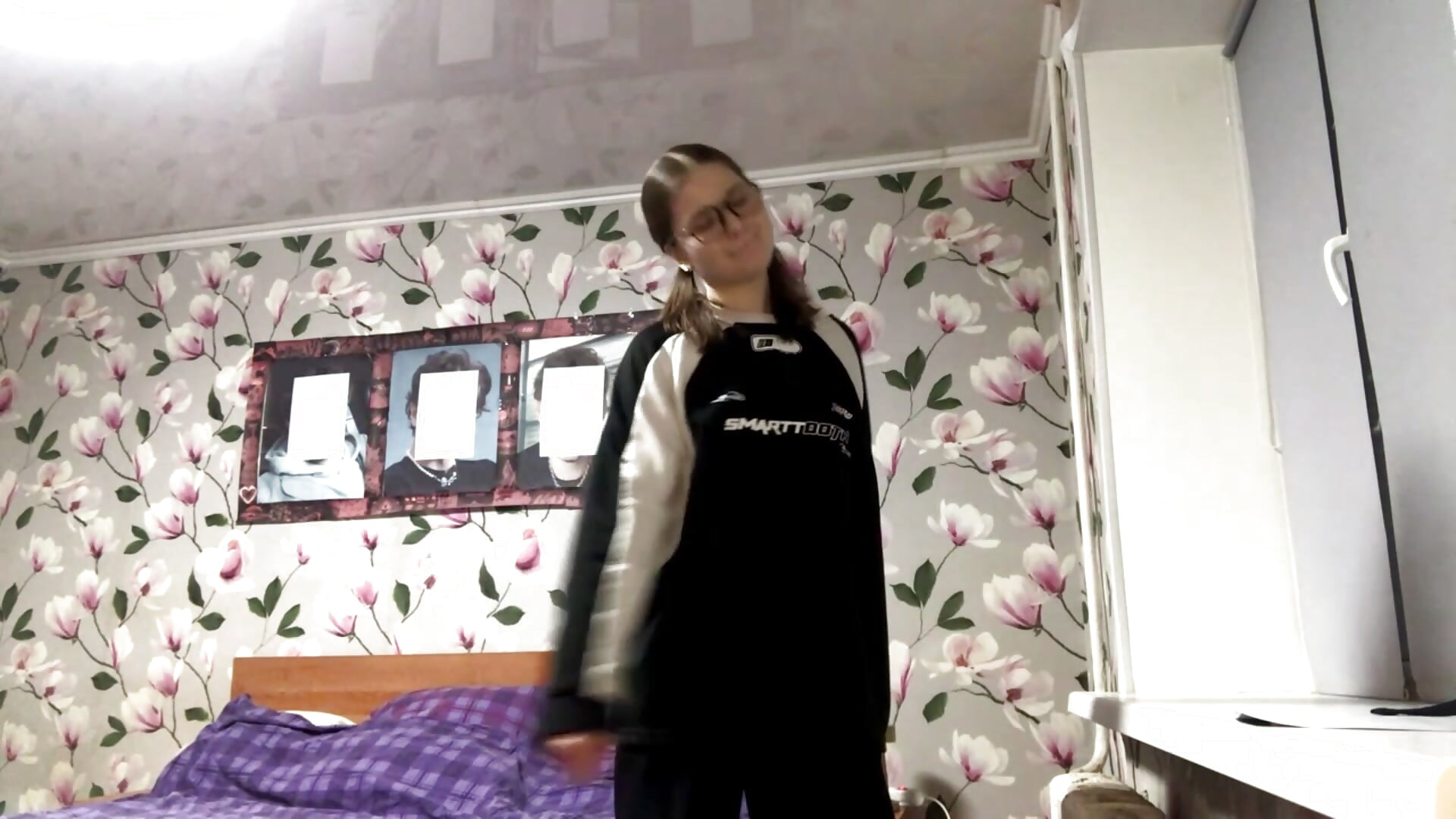 Shy dance - video oleh ElodiaHitzeman