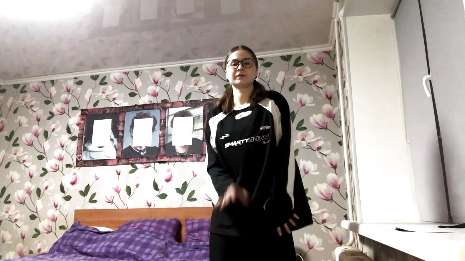 Slow undress - video oleh ElodiaHitzeman