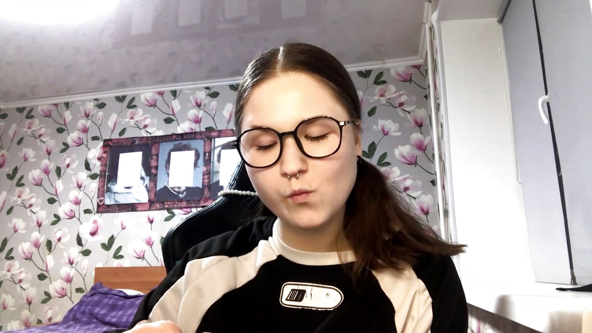 Spoiled girl - video oleh ElodiaHitzeman