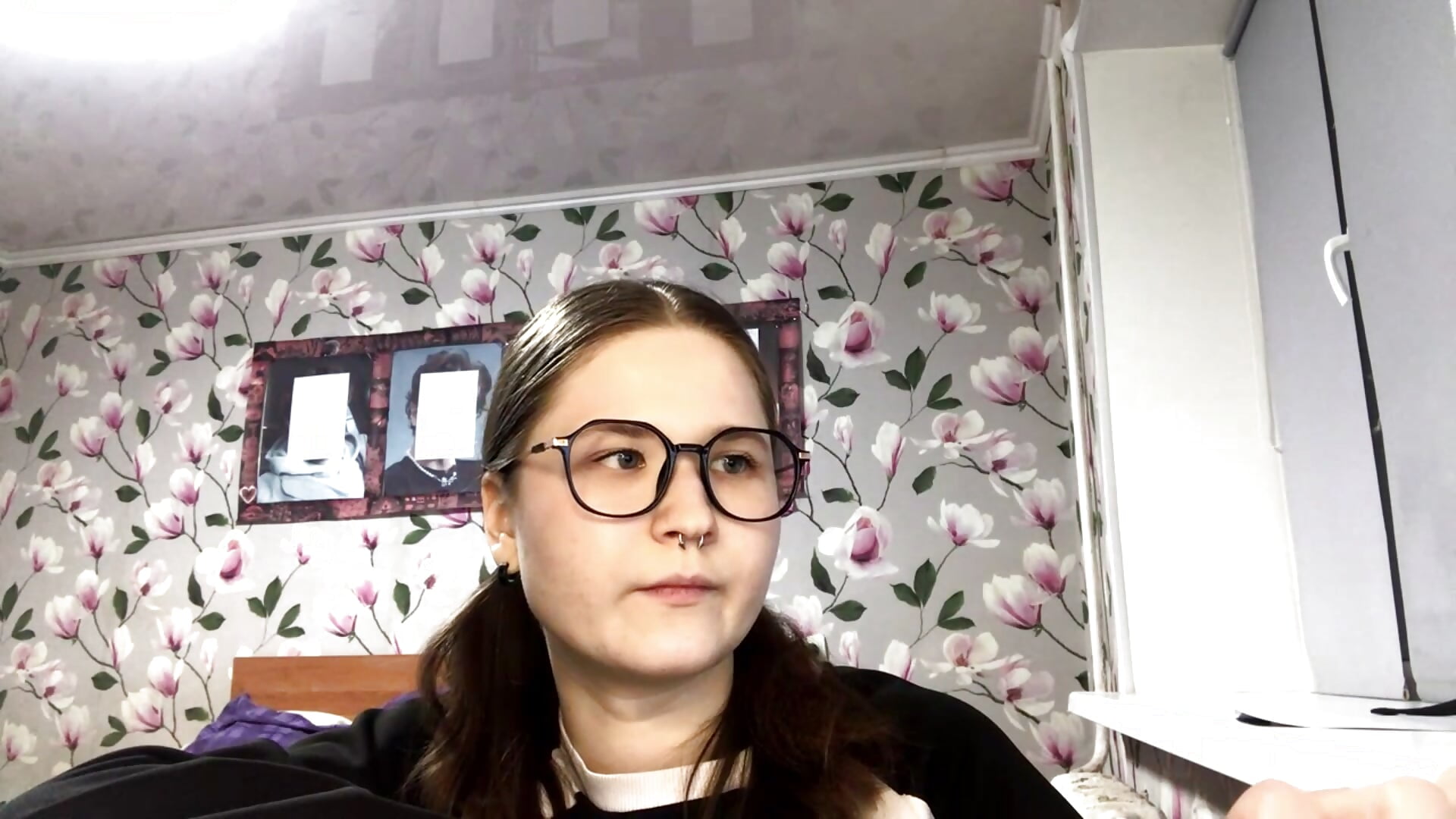 Flirty eyes - video oleh ElodiaHitzeman