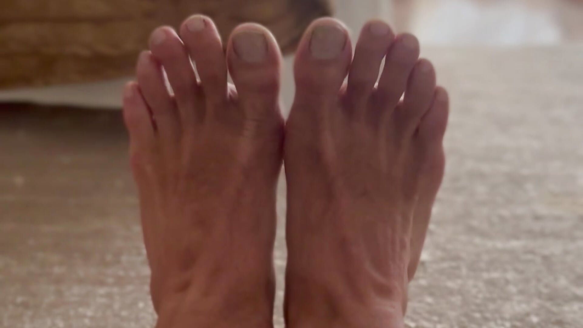 Feet (2) - Toe wiggle– TeddyBearXX kameramodell videója