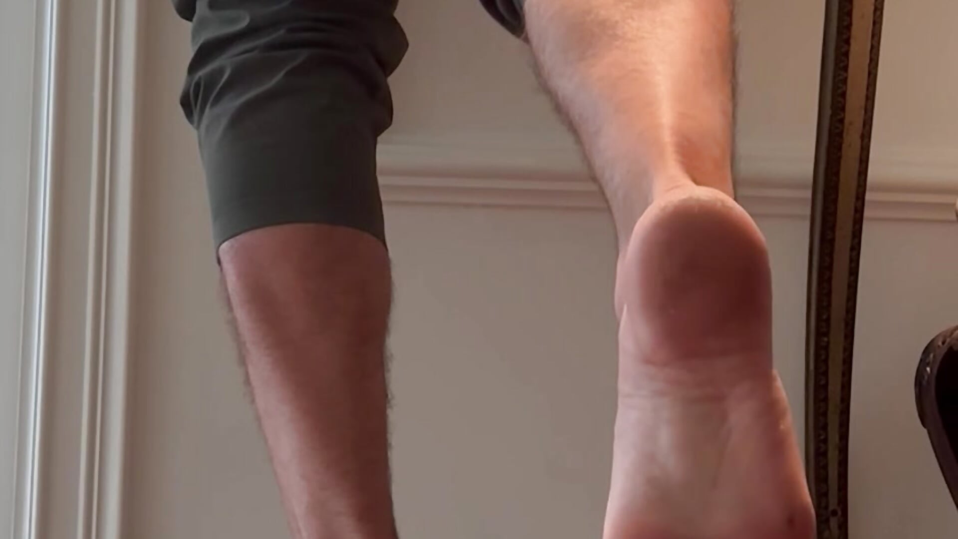 Feet (3) - From behind– TeddyBearXX kameramodell videója
