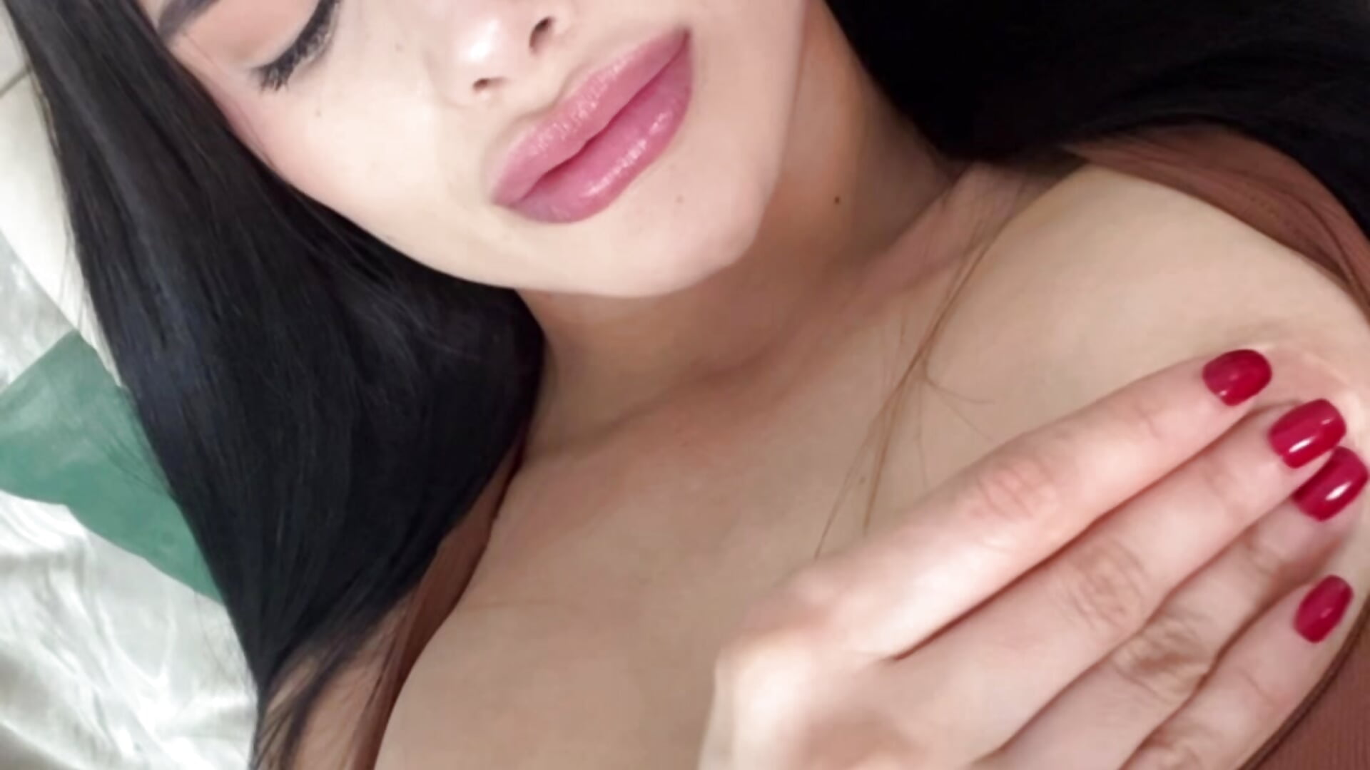 Workout break: Let's play in private! 🔒🌶️