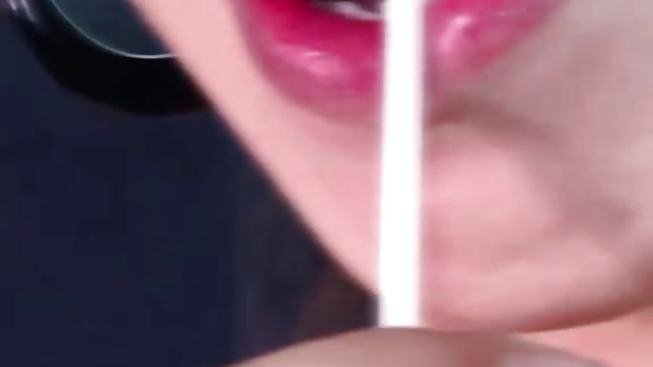 sexy tounge - video của Meredyk_Blake