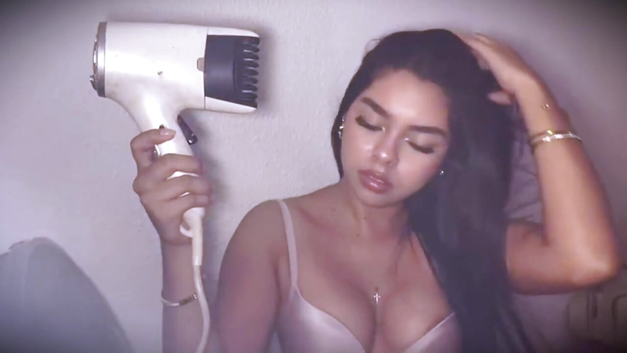 Emily – video modela na kameri _EmilyAlvarez