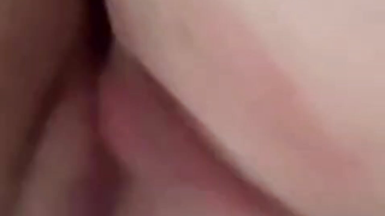 im soo hot - video by redd_velvet cam model