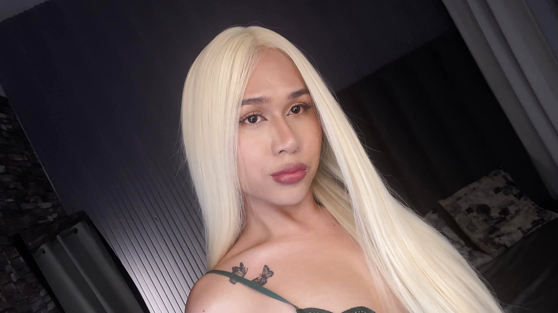 goddess - video by ZoeMoreau cam model