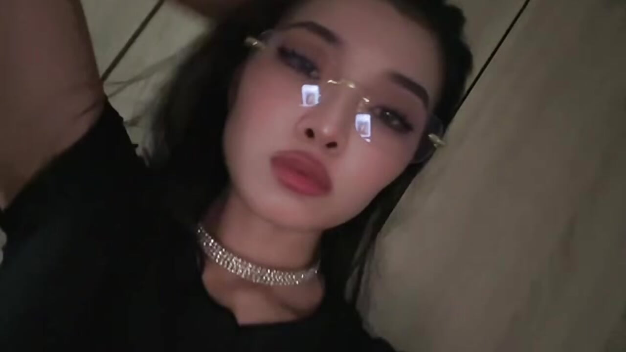 Feeling styllish there - ক্যাম মডেল Yuki_glow-এর ভিডিও