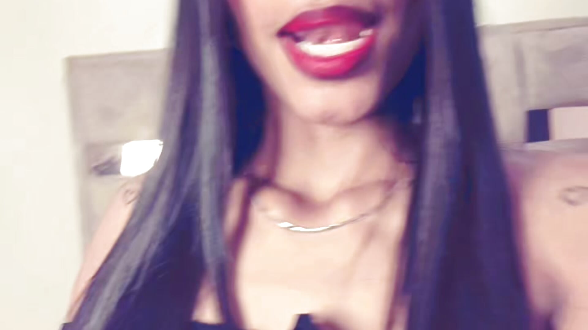 1000325419 – video af Violeths12