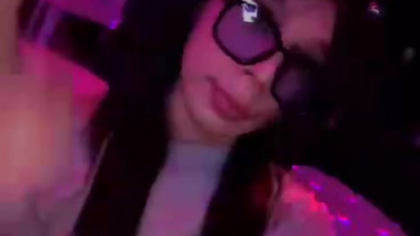 1000047681 - video oleh yummytskath kamera model