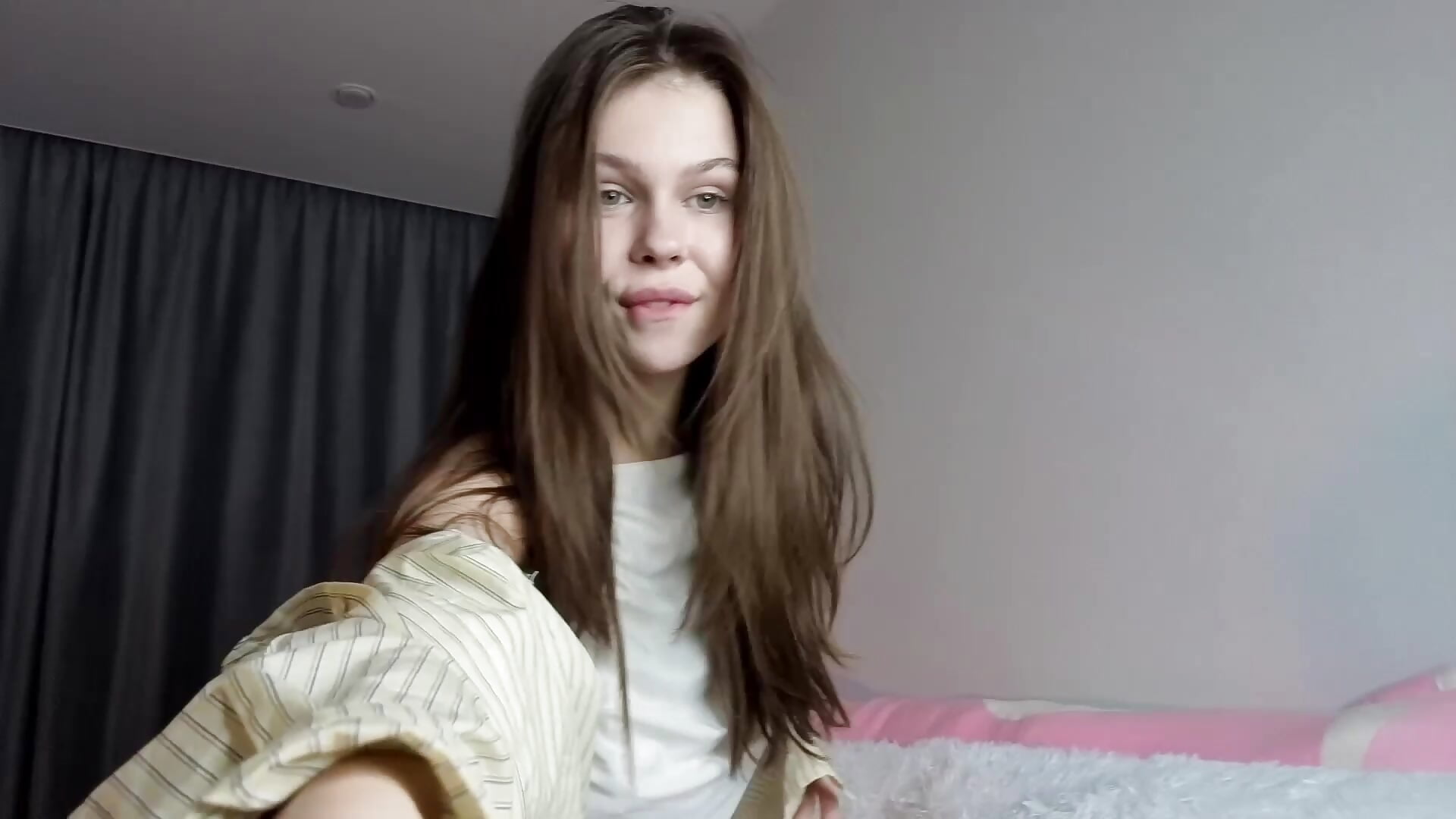 a little bit of me - video by Herminasouth cam model