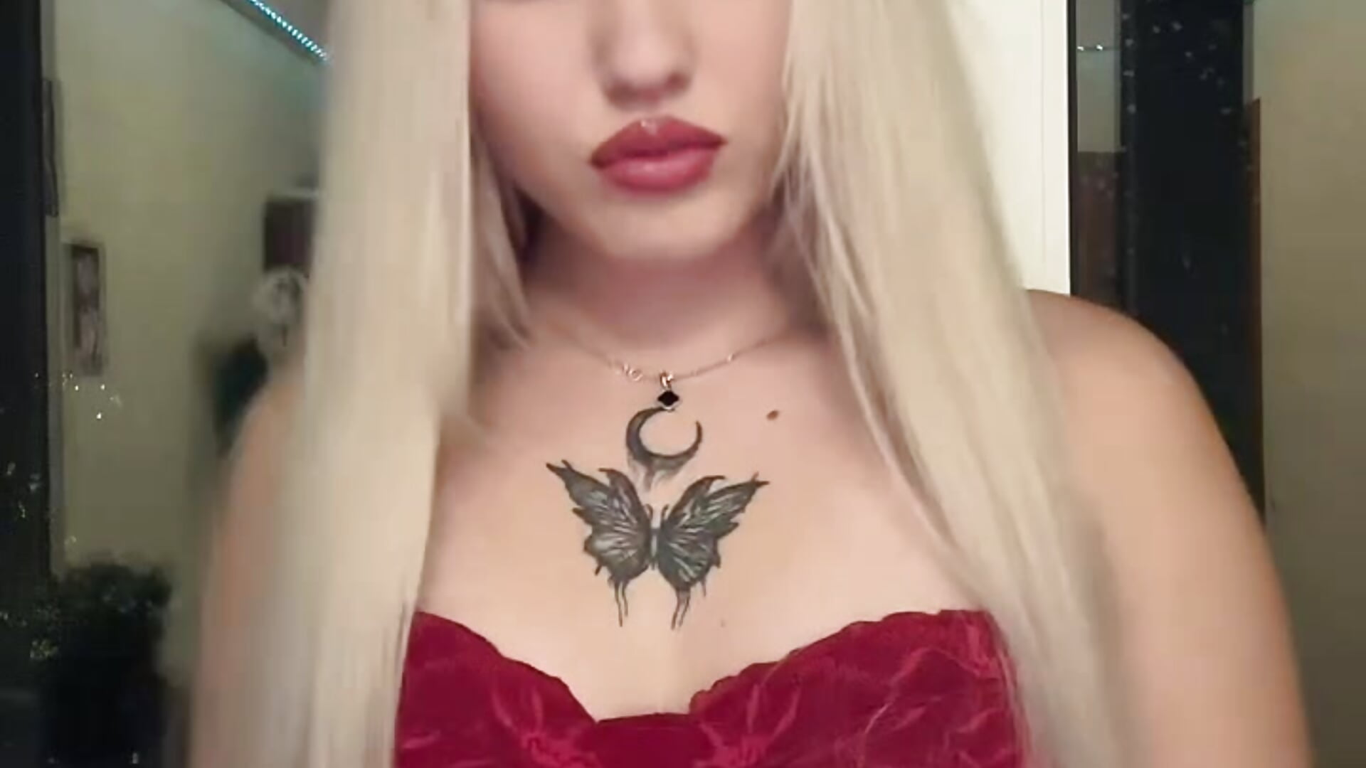 <3