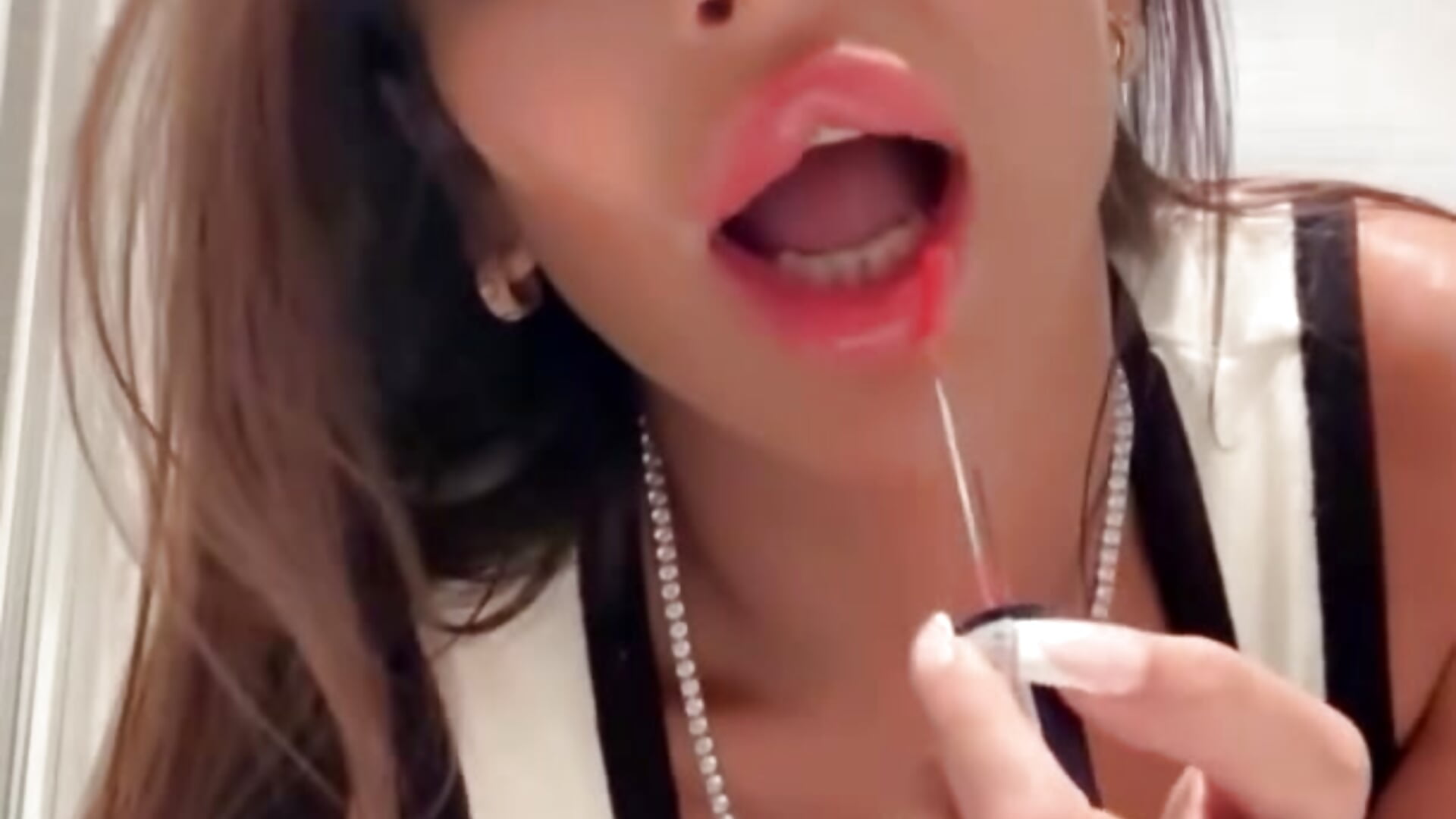 Guess what flavour my lip gloss is for a kiss