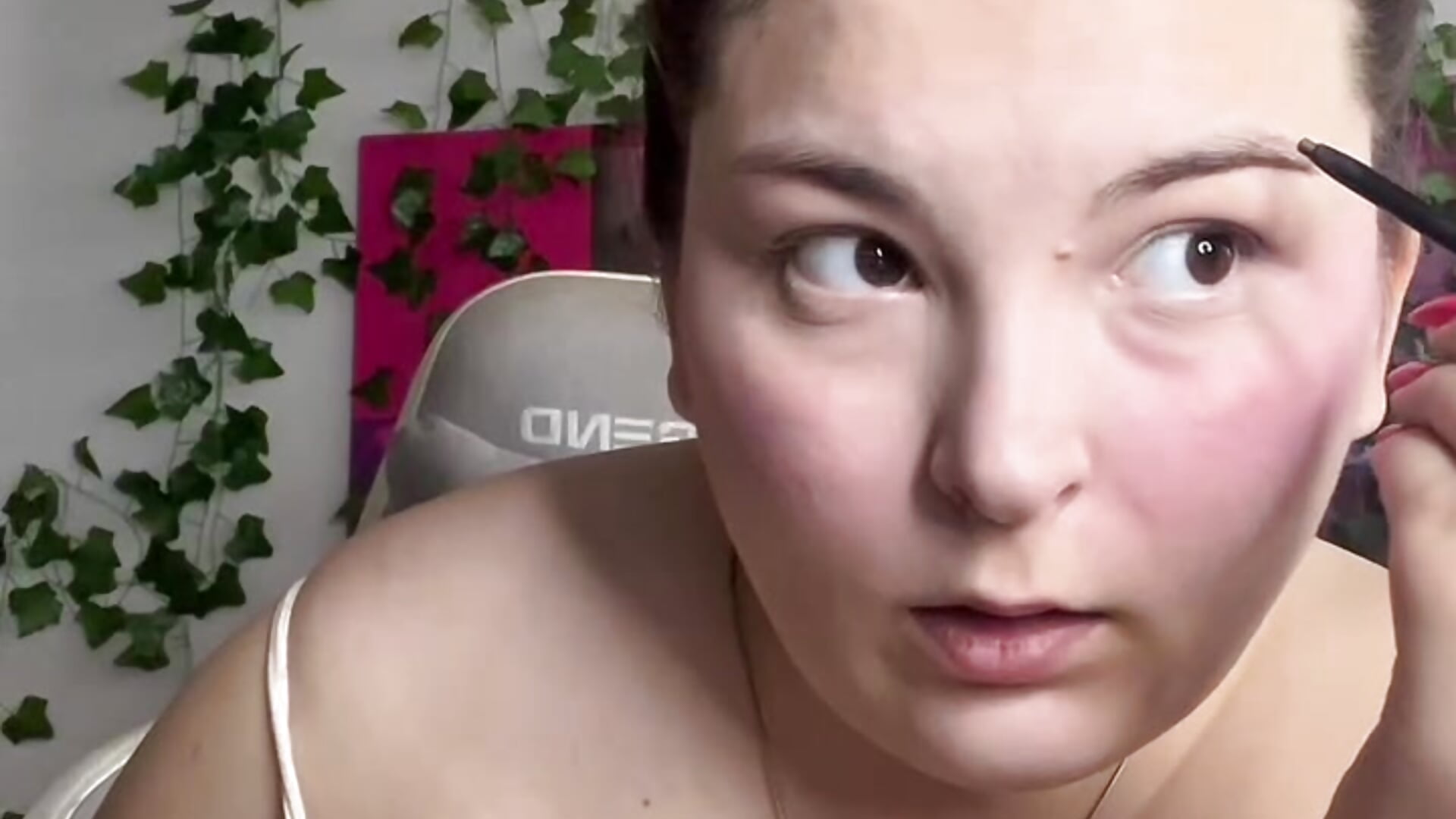 Beer Make Up - סרטון של KateBurlesk__, דוגמן/ית מצלמה