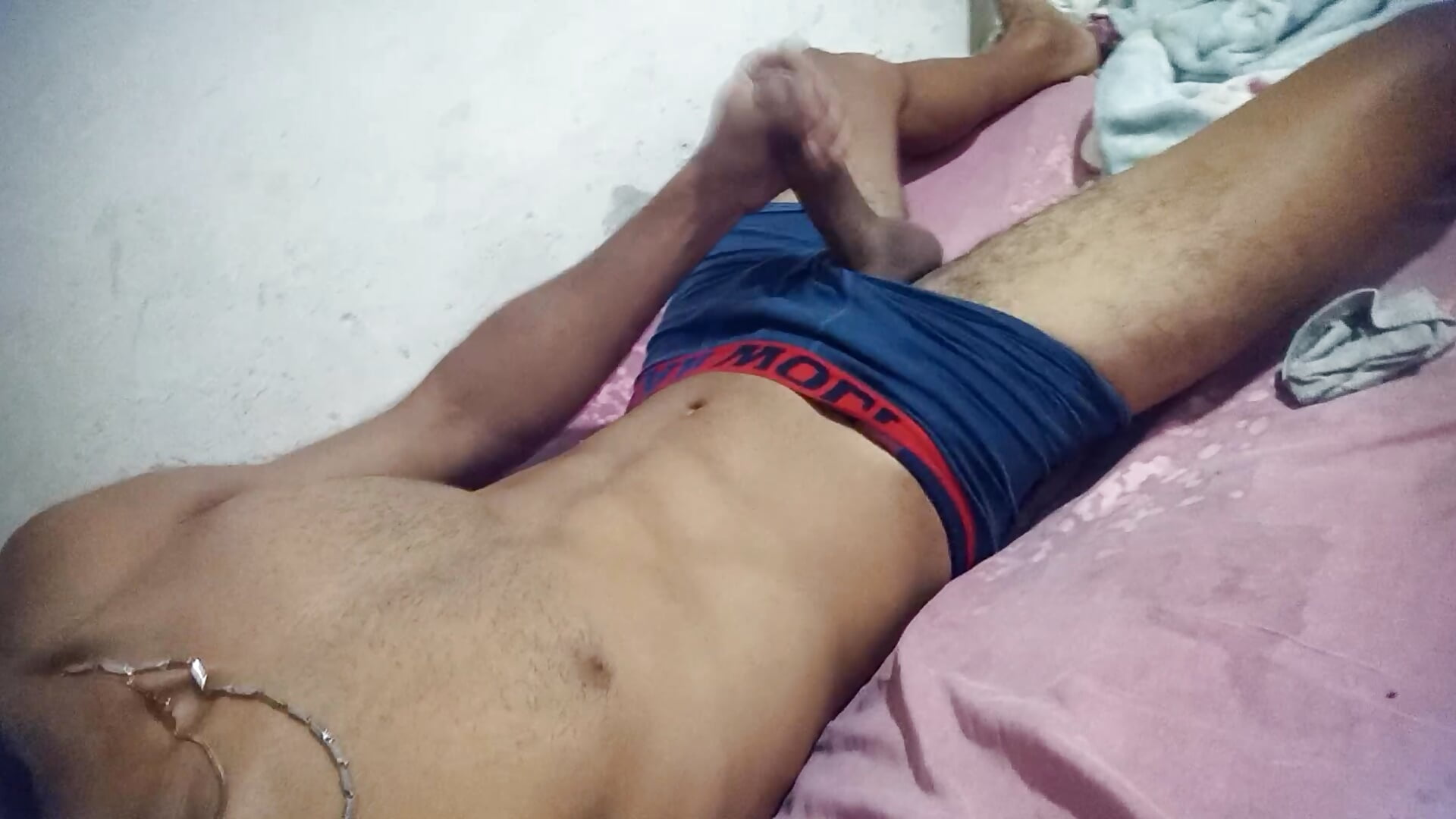 1000815012 – video modela na kameri SosoOxidant