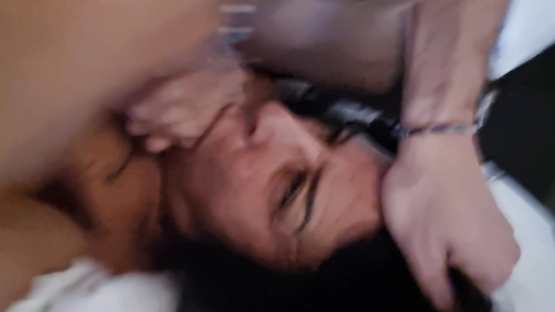 Il force une chienne a le sucer - فيديو من Redtentation666 موديل الكام
