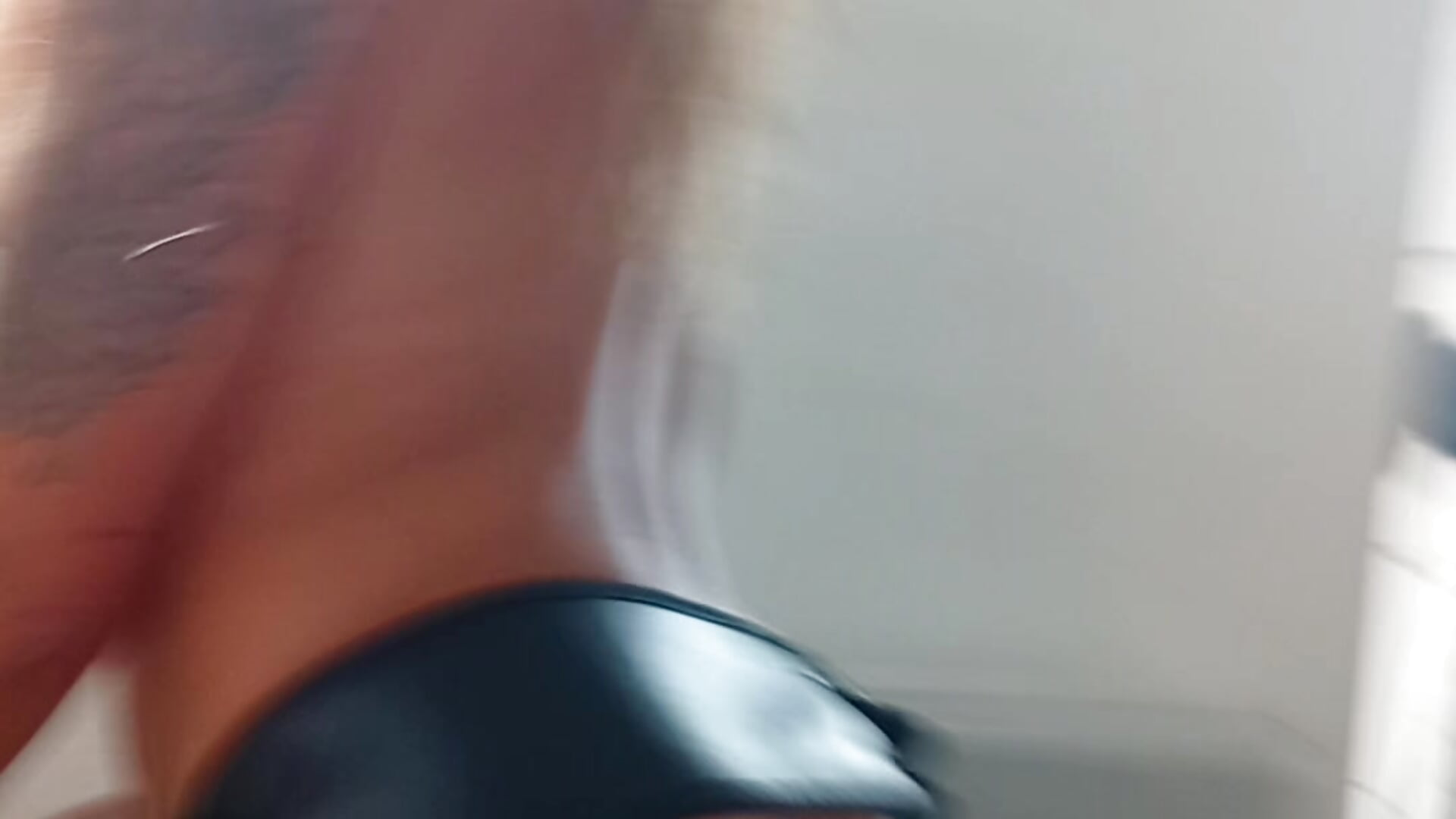 Je baise ma copine black au gode ceinture - video by Redtentation666 cam model