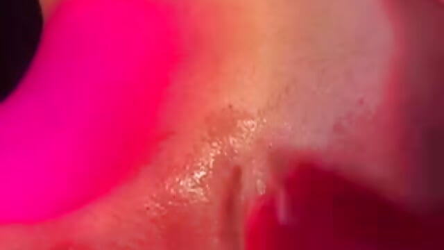 dildo with creampie－カメラキャストのNikkkiPurrの動画