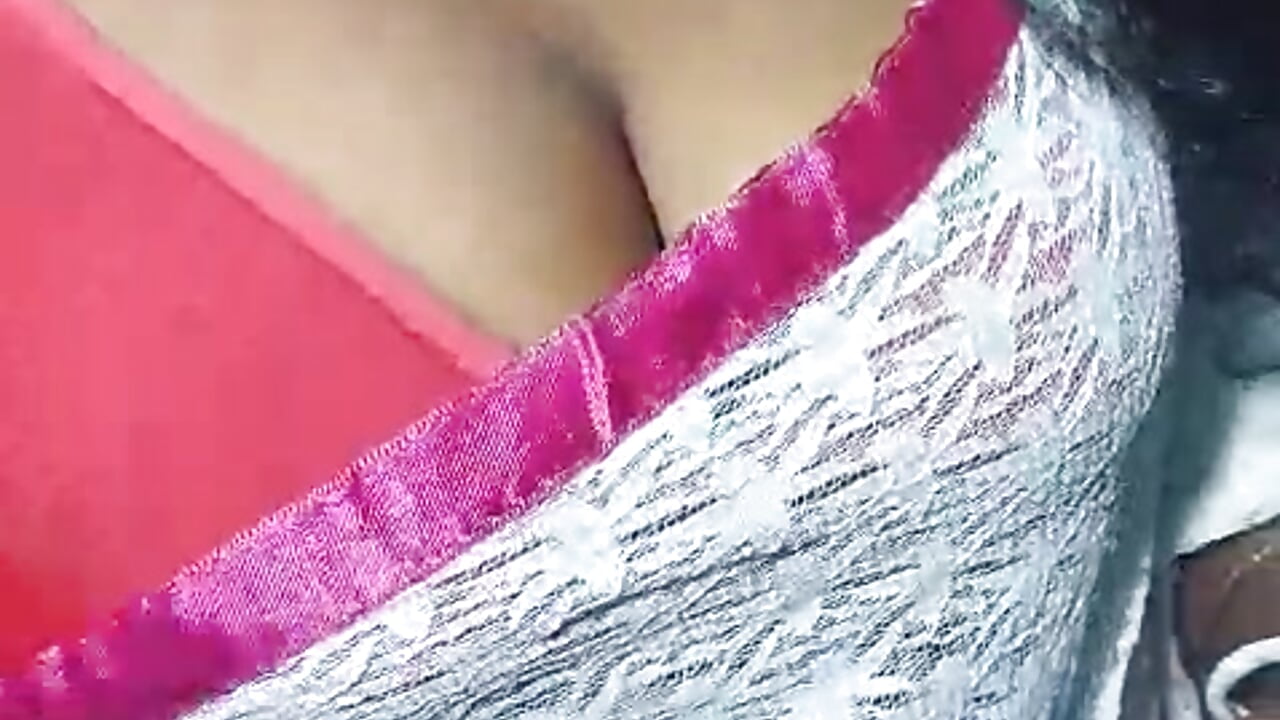 Show boobs and body