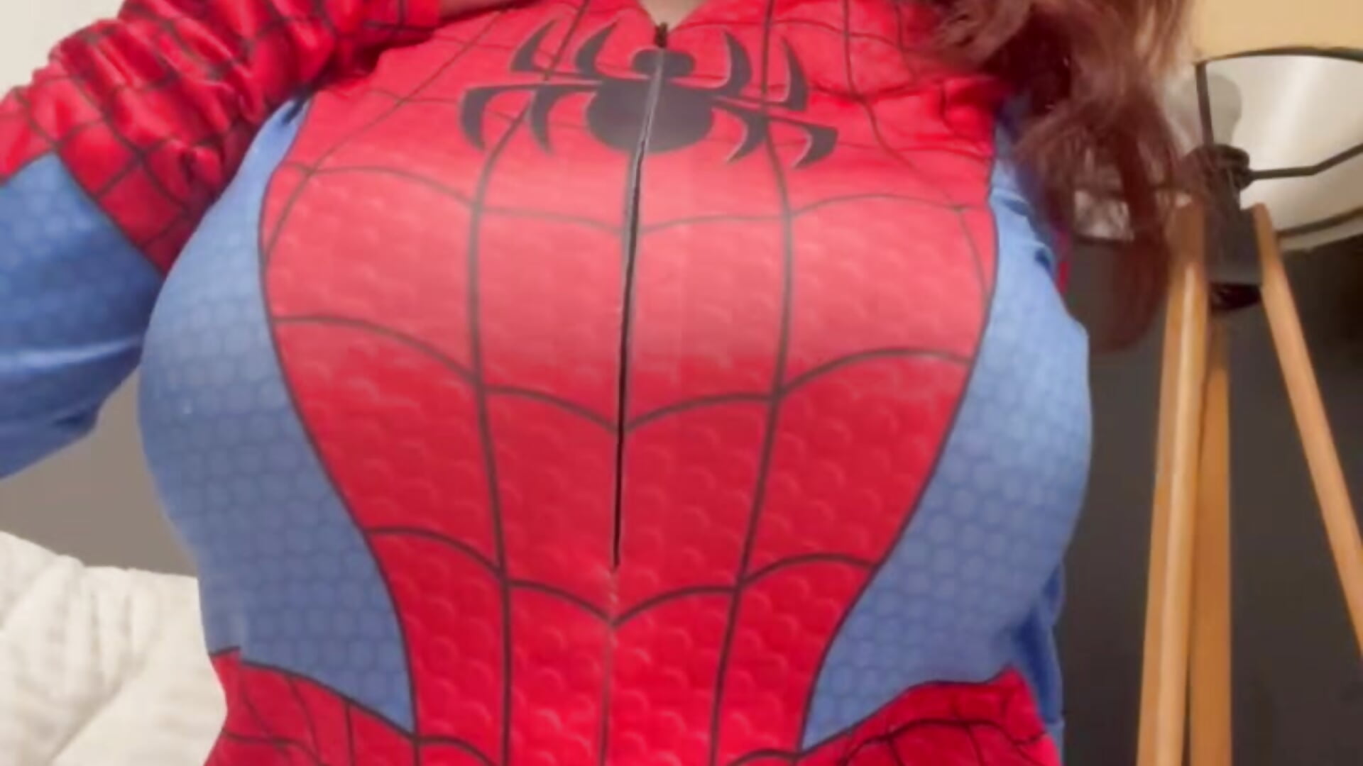 your spidy - відео від вебкаммоделі JeanBihler
