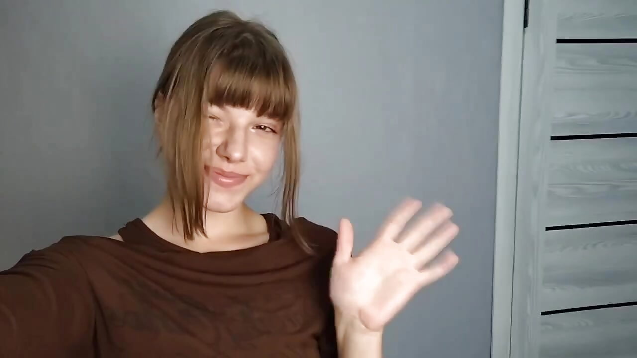 Hiii - video oleh NoelNaftali kamera model