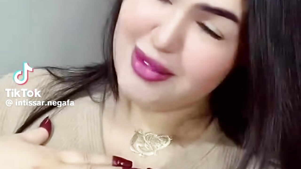 297173 – video modela na kameri Sirine_sirine