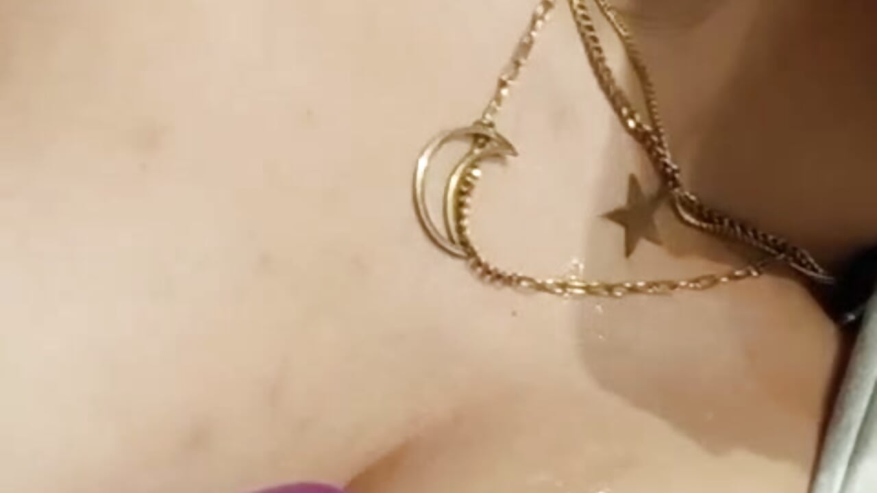 boobs show – video modela na kameri Mialuxuri