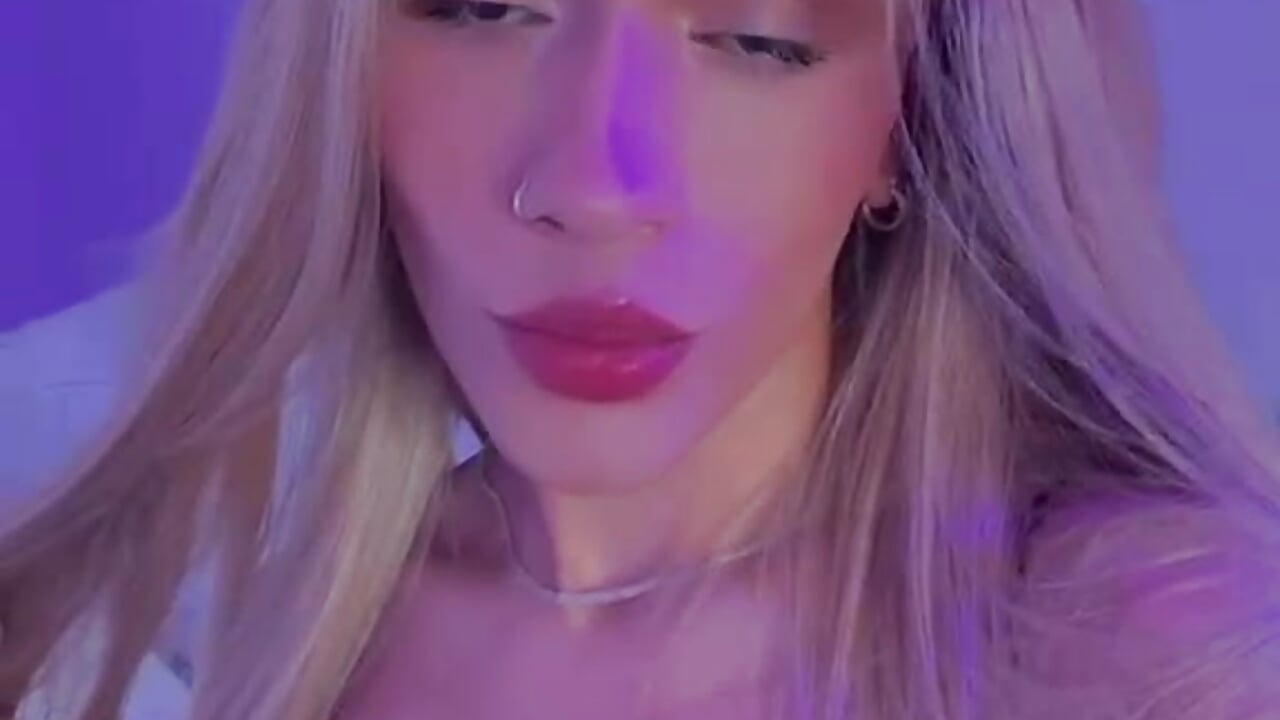 WhatsApp Video 2026-10-01 at 10,51,00 AM – video modela na kameri Shantall__Sweet