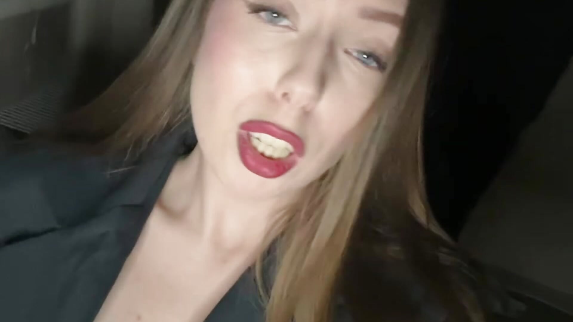 №2 - video di LeeHilden modella di cam