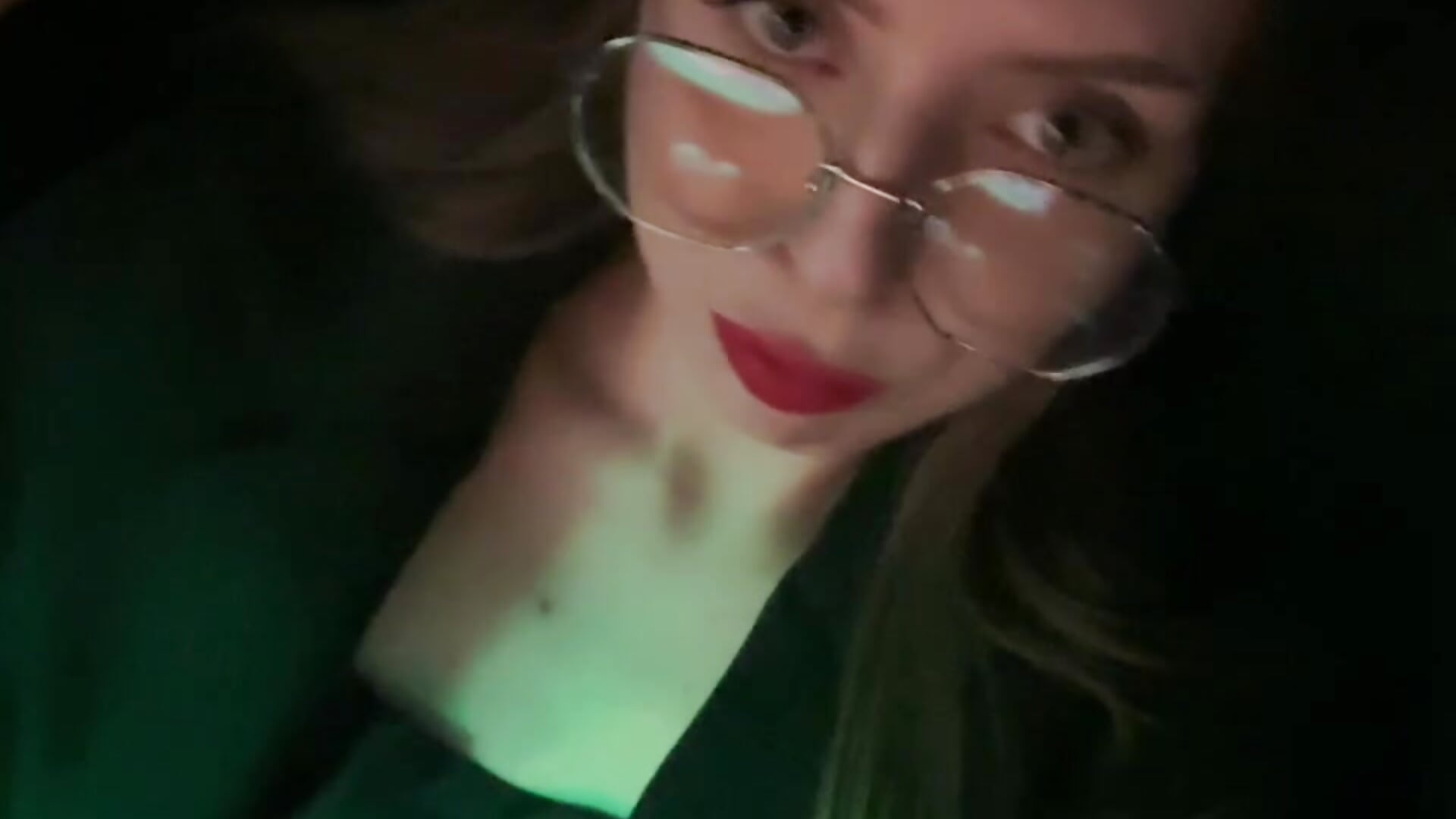 №1 - video di LeeHilden modella di cam