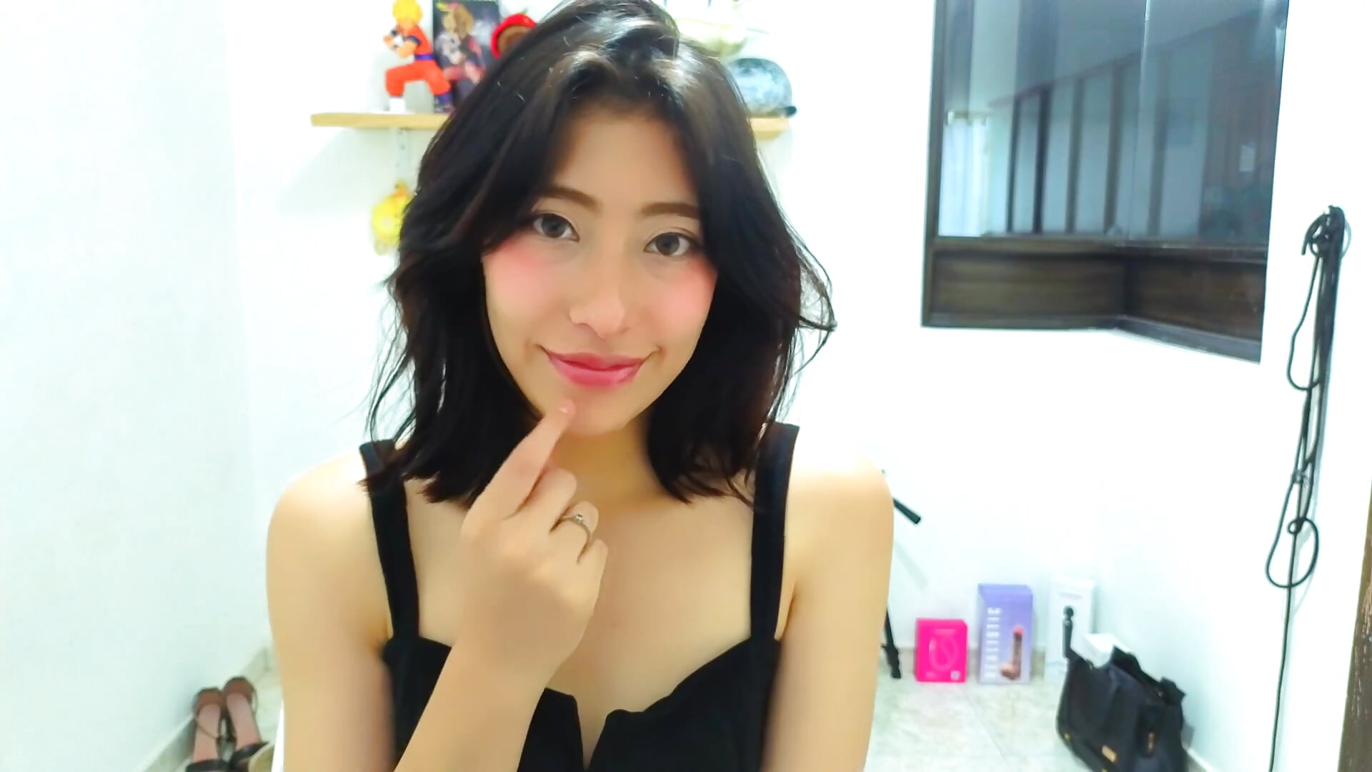 hi hi – video modela na kameri Shin-yiren
