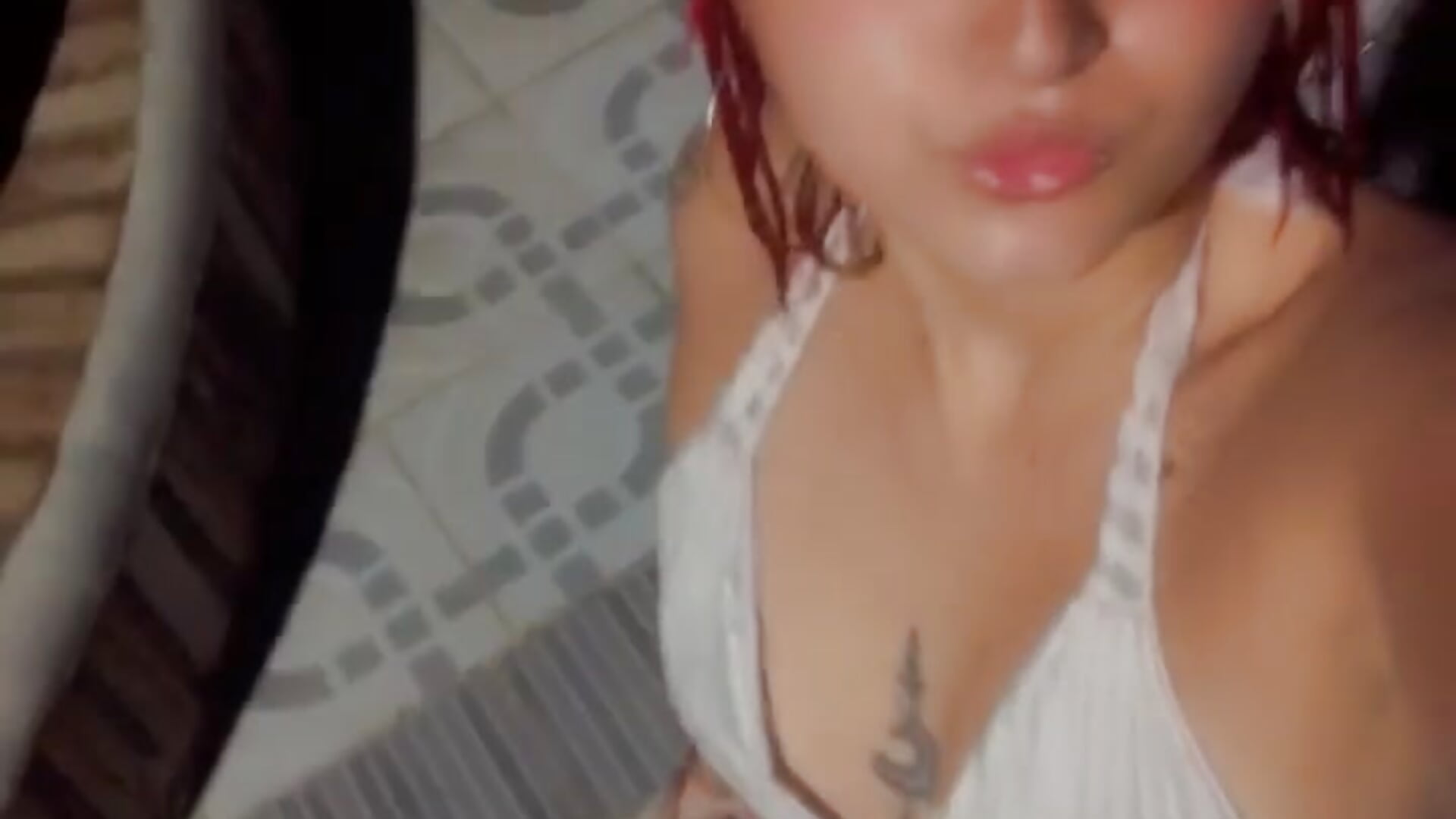 👩🏻‍🦰