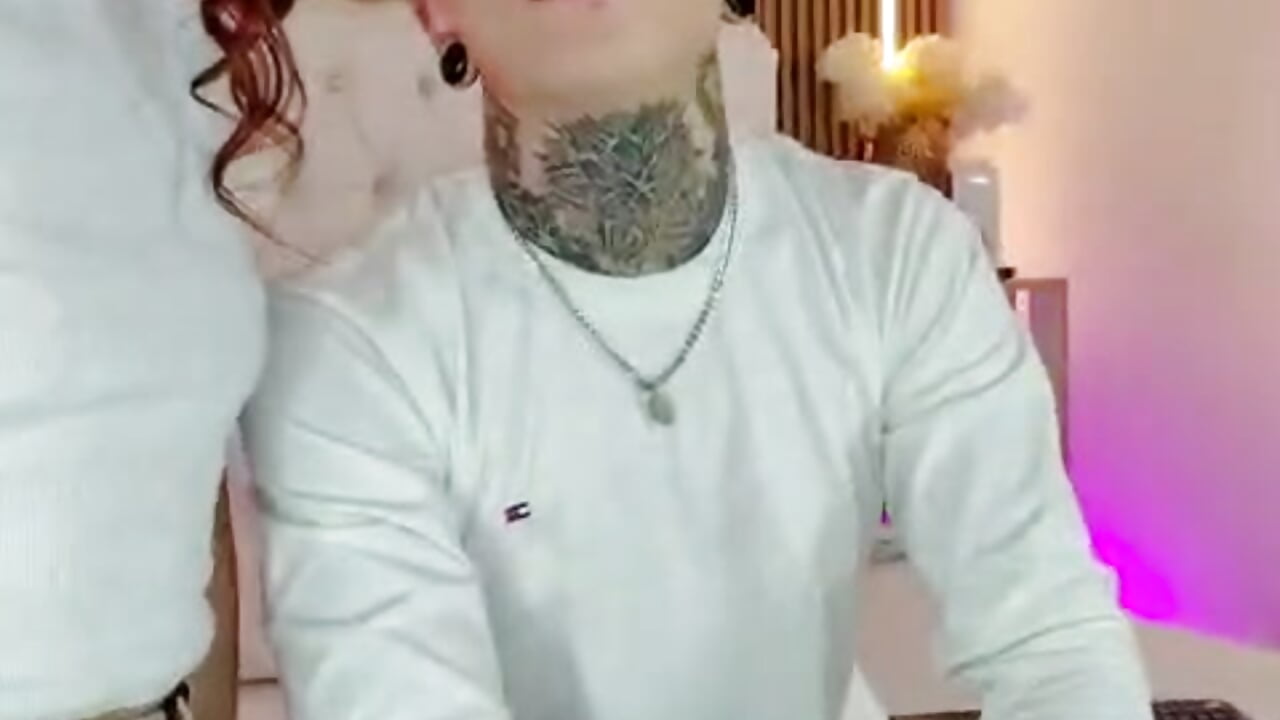 my tatto show couple - video oleh IvyAndConnor_1 kamera model