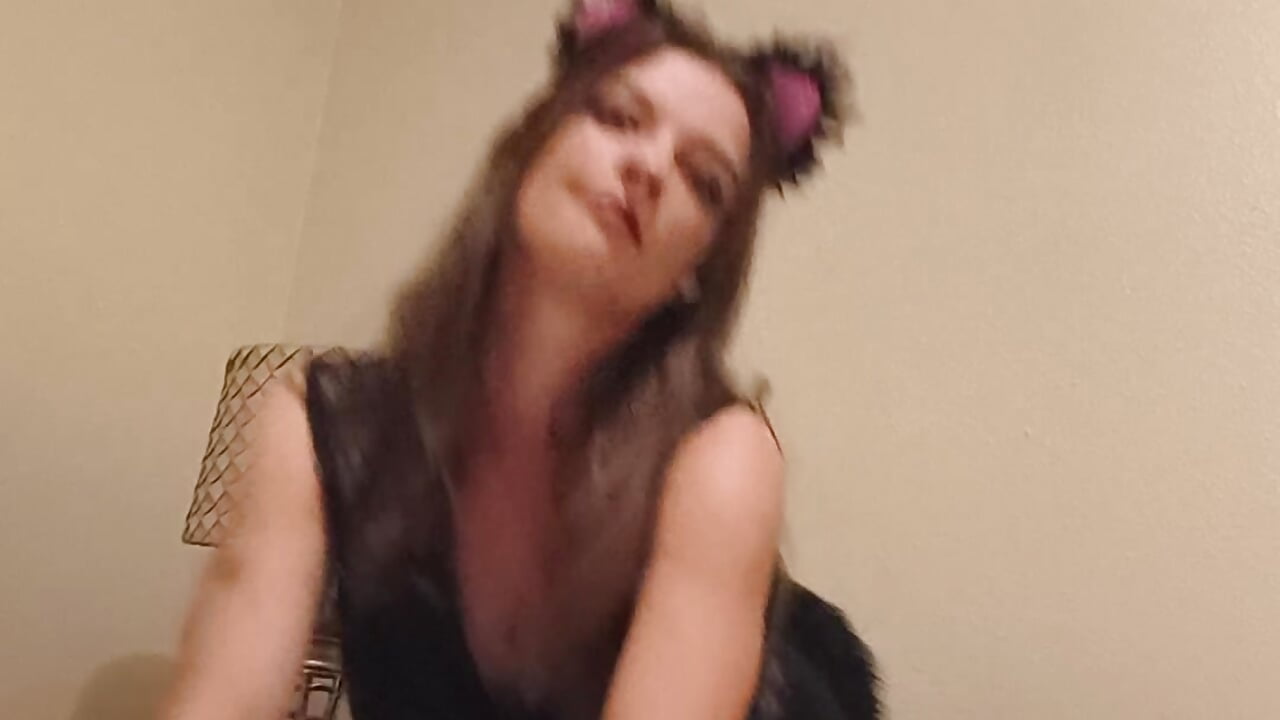 profile-intro-video-1792904028 - video av katmeowyouluv cam model