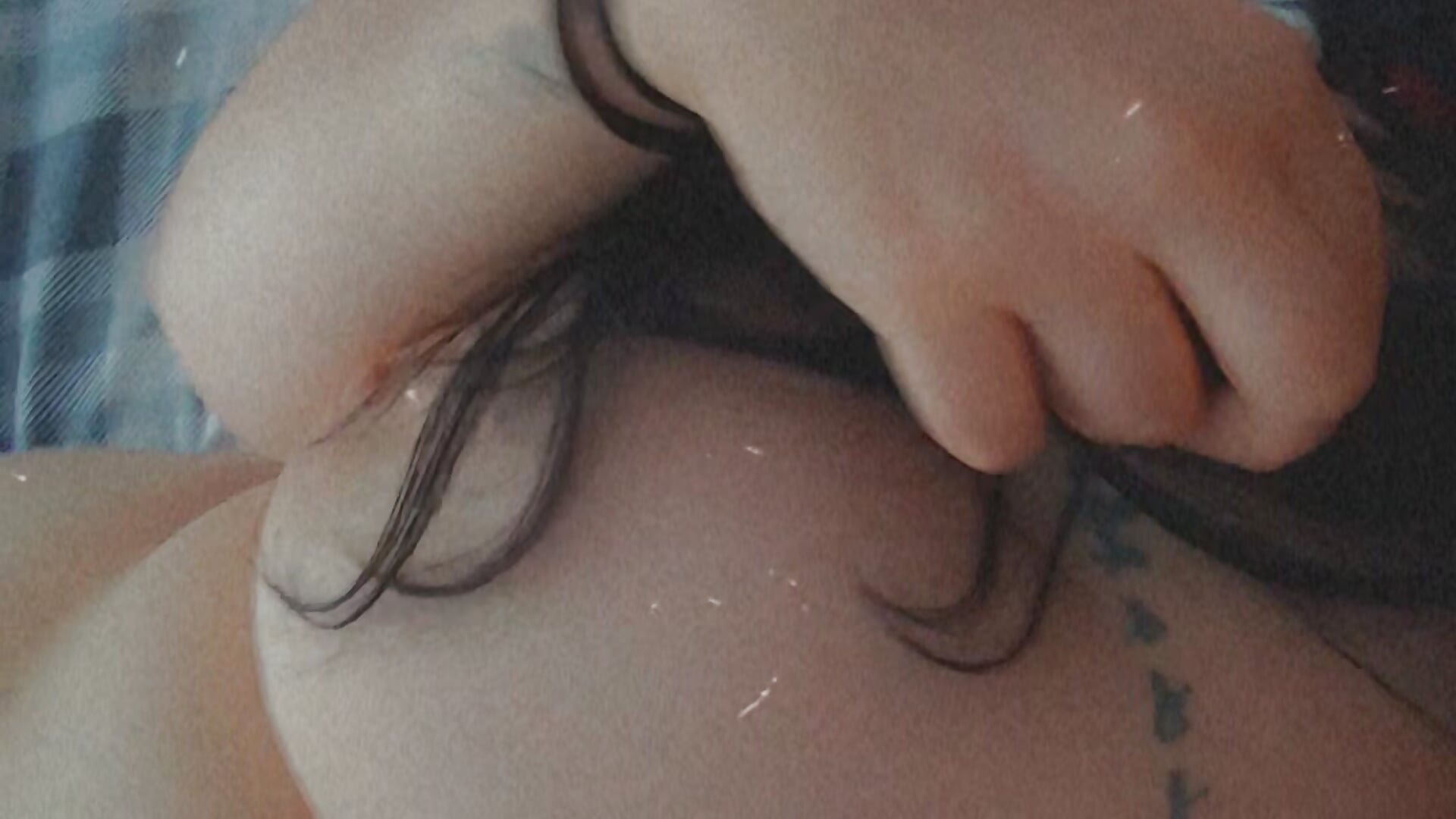 Puti - video av putitapremium cam-modell