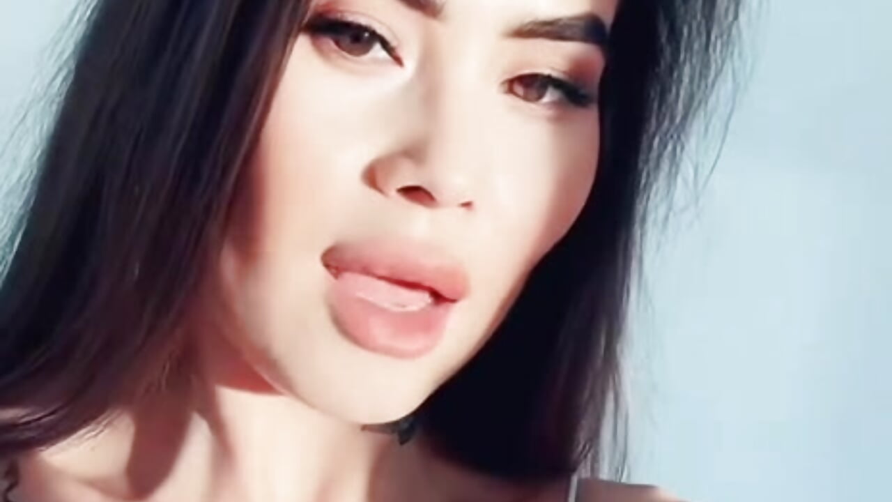 Lipsync😙 - video av StaceeLockemer cam-modell