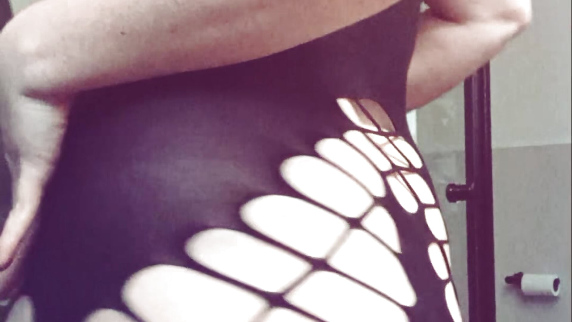 Sneak a peak - video by Nash03_07 cam model