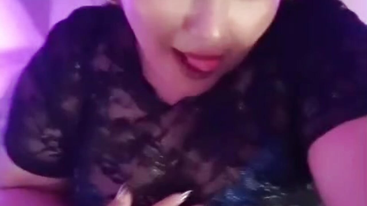 profile-intro-video-1791422817 - video oleh Isabell_Luxxx kamera model