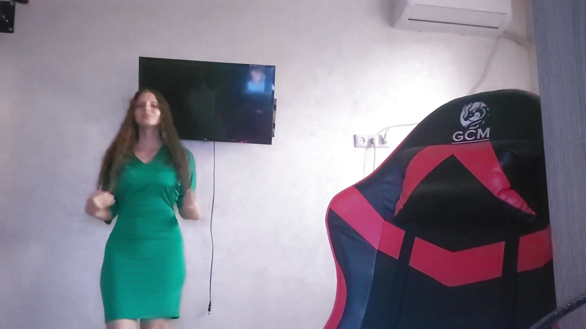 My dress - video của người mẫu cam AllieLiszewski