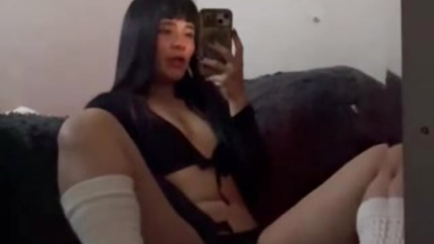 My pussy is dripping🫦