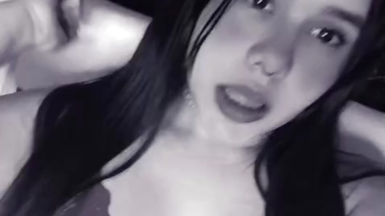 Kitty - ক্যাম মডেল kitty_hot189-এর ভিডিও