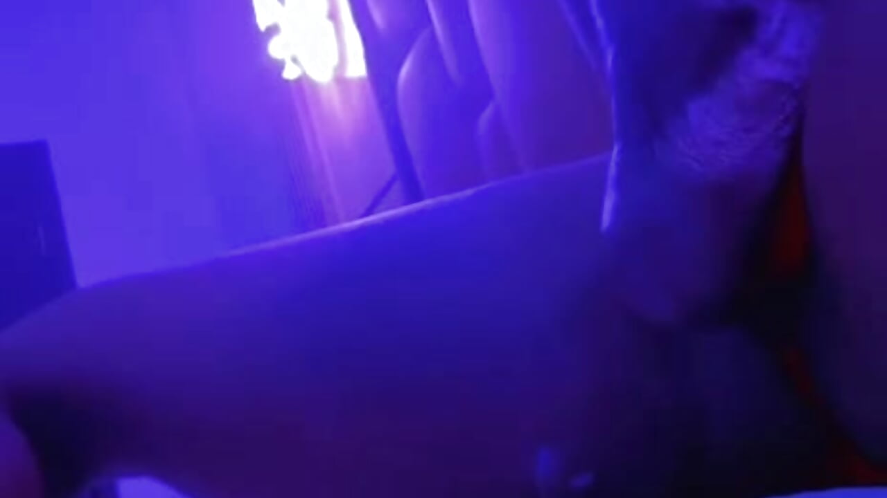 1216647745350703386 – video af batorkiiing cam-model