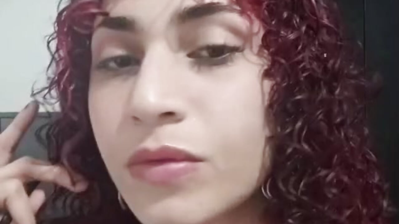 Hi, hola.
