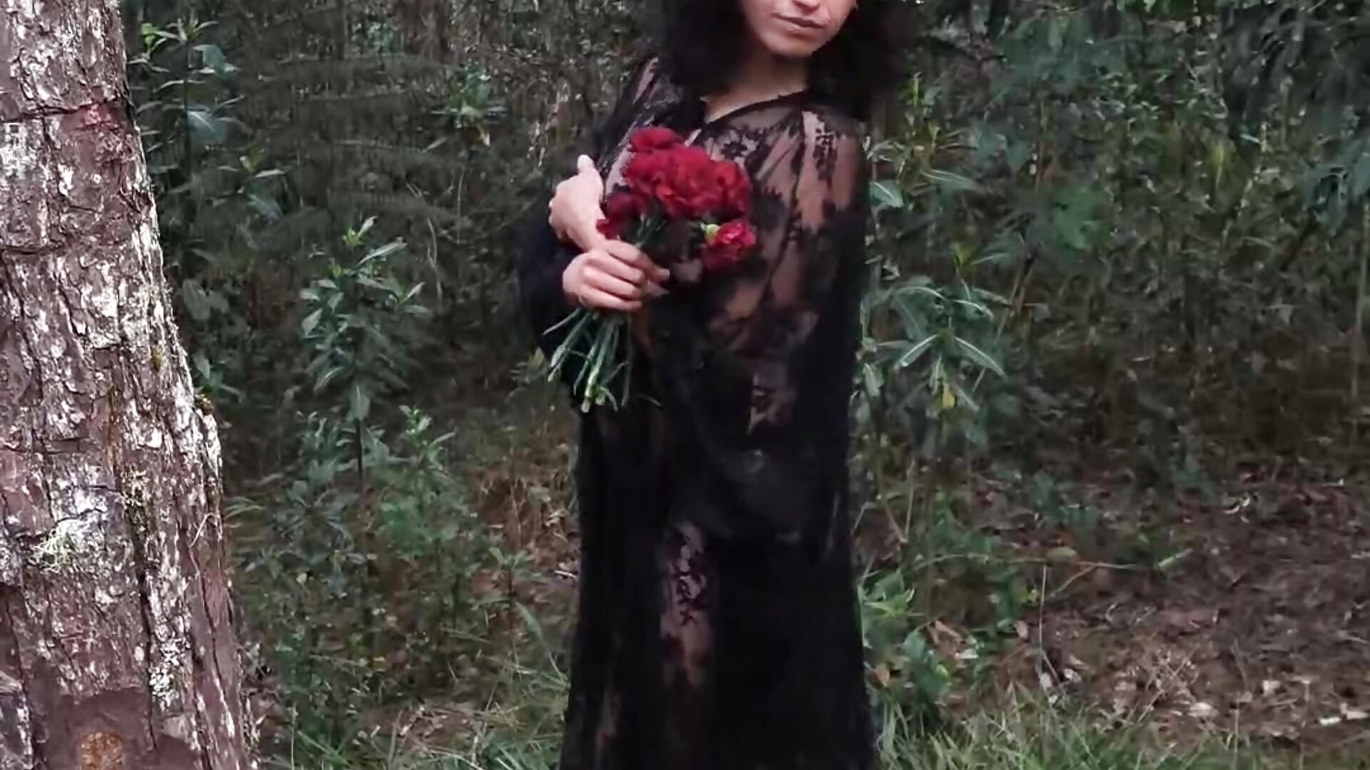 Do you like flowers as much as I do?－hela_rubyの動画