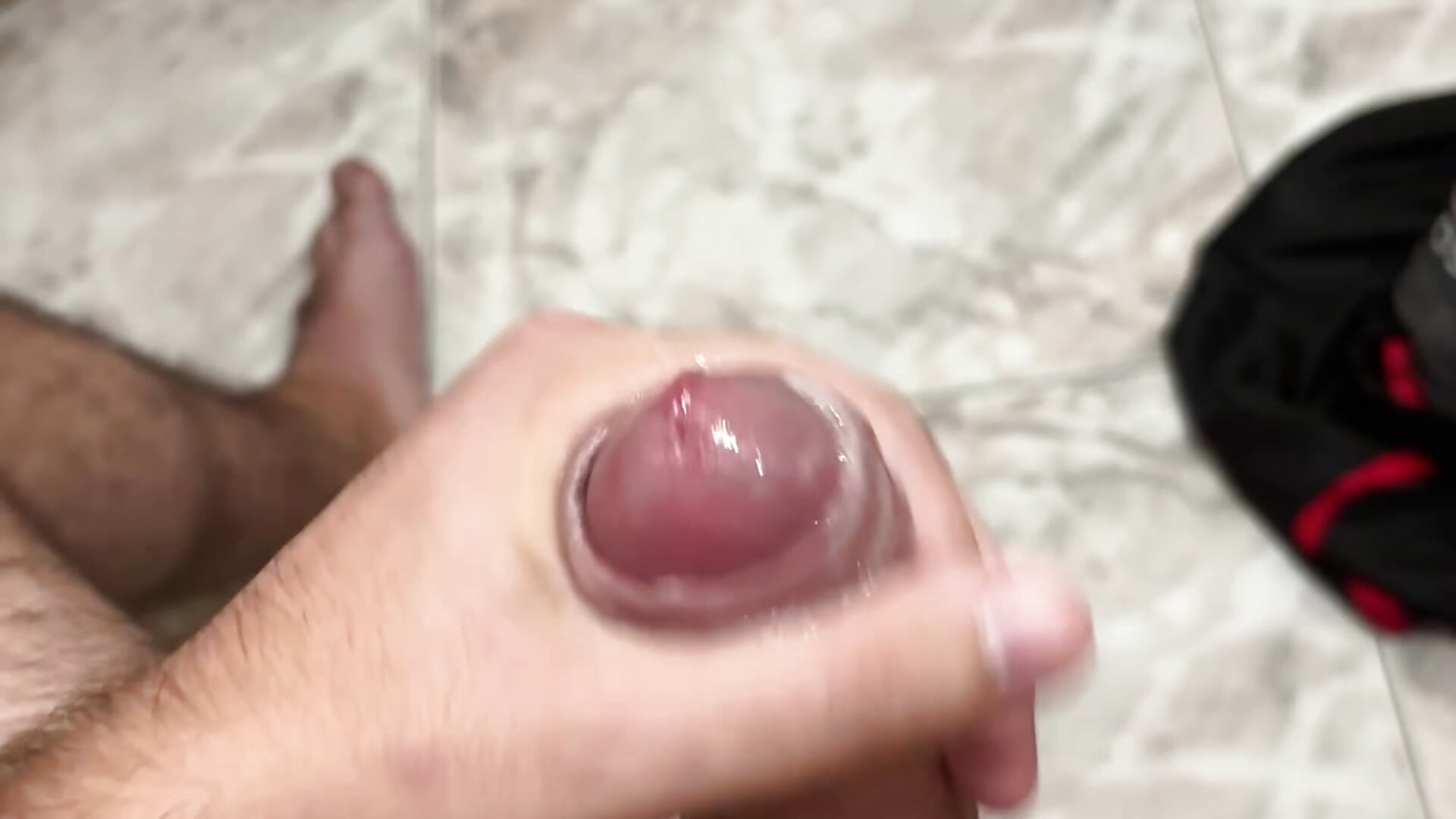 CORRIDÓN EN EL BAÑO PARA TI ❤️ - video di VergaDeSangre modella di cam