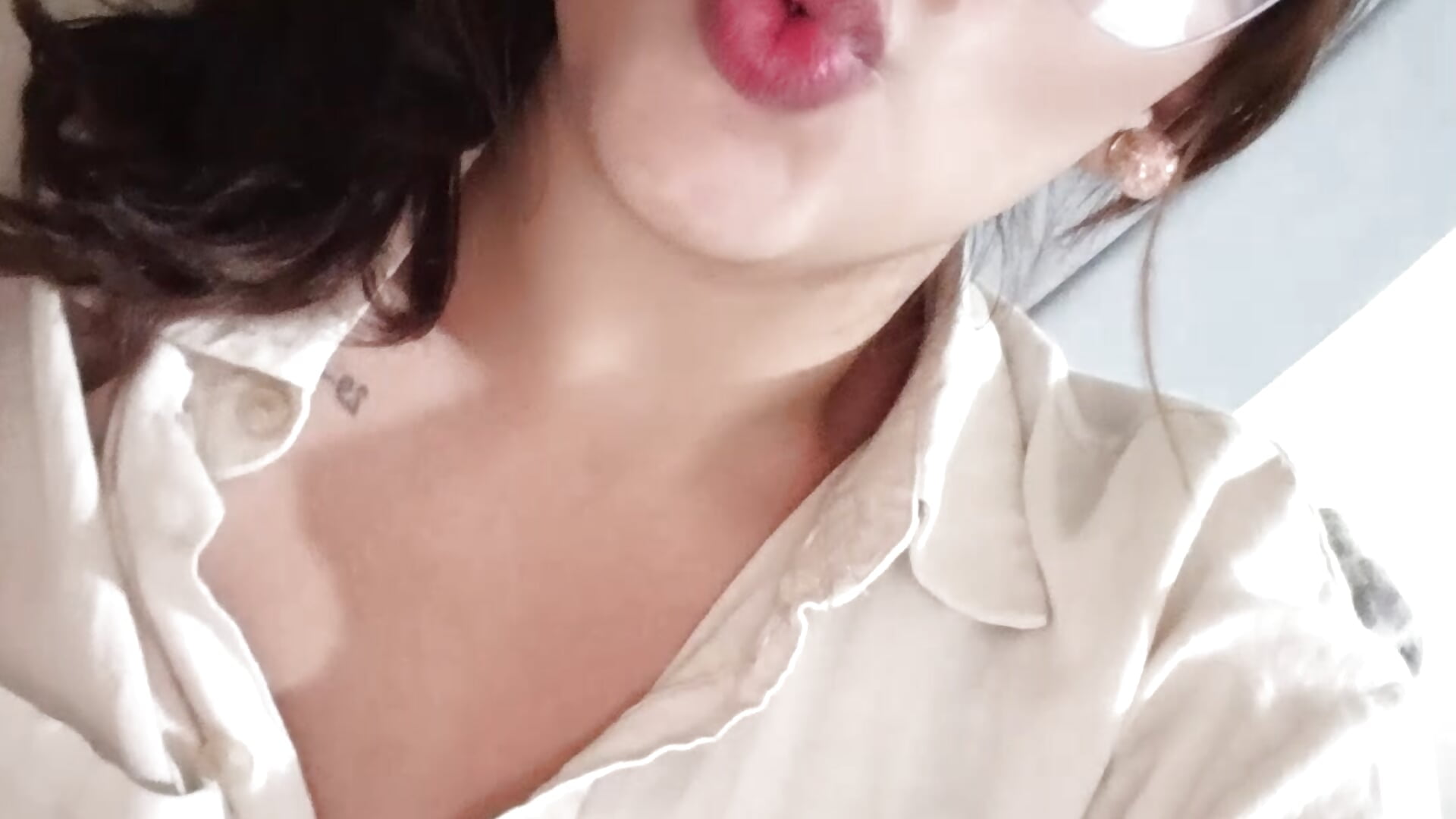 Kiss for you!!! - video oleh Im_Camille kamera model