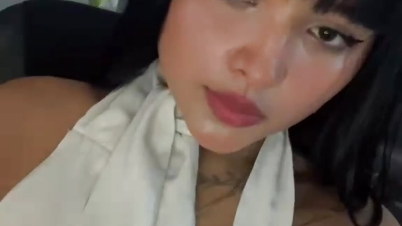 WhatsApp Video 2026-10-01 at 2,05,40 PM - video av Maryalexxx cam-modell